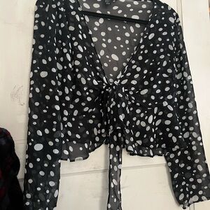 Forever 21 Black and White Tie Front Crop Blouse